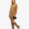 Abito maglione con scollo a V