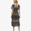 Abito midi stampato con cut-out