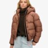 Giacca bomber sportiva Puffer con cappuccio Giacca bomber sportiva Puffer con cappuccio