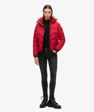 Giacca corta con cappuccio in stile pantaloncini