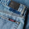 Jeans a zampa larga con orlo grezzo