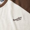 Maglietta a maniche lunghe con logo Essential