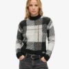 Maglione di maglieria con motivo squadrato