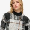 Maglione di maglieria con motivo squadrato