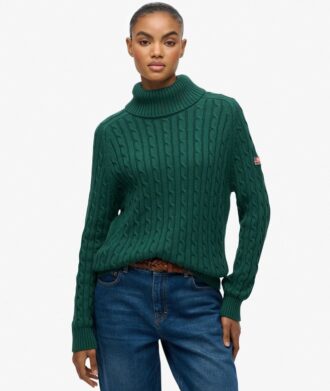 Maglione morbido a collo alto con trecce