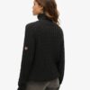 Maglione morbido a collo alto con trecce Maglione morbido a collo alto con trecce