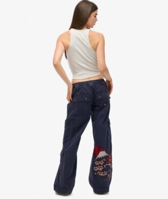 Pantaloni cargo ricamati a vita bassa
