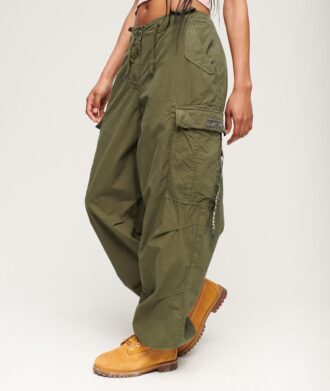 Pantaloni larghi da paracadutista