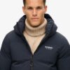 Piumino boxy con cappuccio Hooded