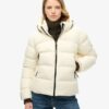 Piumino sportivo con cappuccio Hooded Piumino sportivo con cappuccio Hooded