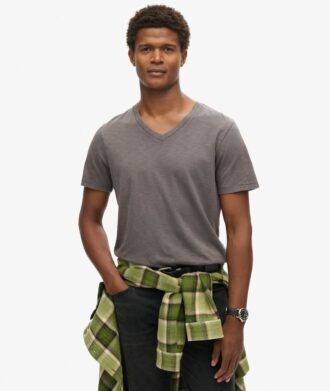 T-shirt a pantaloncini con scollo a V in maglia fiammata