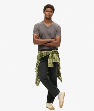 T-shirt a pantaloncini con scollo a V in maglia fiammata