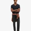 T-shirt a pantaloncini con scollo a V in maglia fiammata
