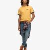 T-shirt a righe retrò con logo Essential