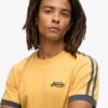 T-shirt a righe retrò con logo Essential