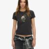 T-shirt aderente con piccolo tatuaggio in strass T-shirt aderente con piccolo tatuaggio in strass