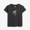 T-shirt aderente con piccolo tatuaggio in strass T-shirt aderente con piccolo tatuaggio in strass