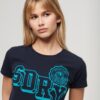 T-shirt aderente floccata Varsity