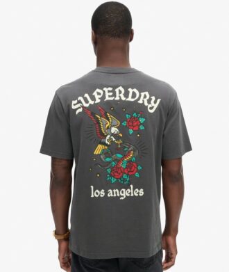 T-shirt ampia con grafica sul retro