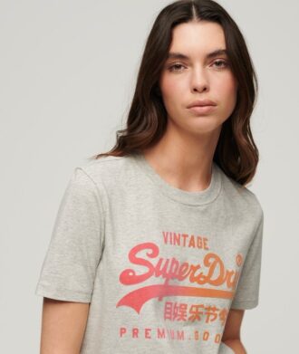 T-shirt comoda con grafica tono su tono