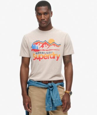 T-shirt con grafica Great Outdoors