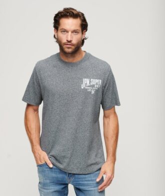 T-shirt con grafica sul petto in stile workwear