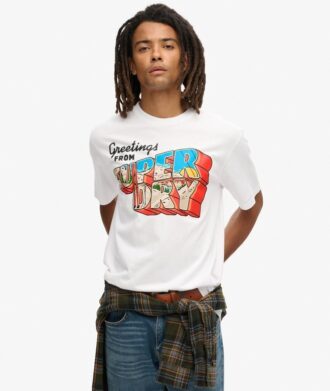 T-shirt con grafica “Travel Postcard”