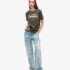 T-shirt con logo metallico di lusso