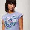 T-shirt con maniche ad aletta e stampa floreale