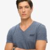 T-shirt con scollo a V e logo Essential in Organic Cotton