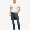 T-shirt con scollo a V in Organic Cotton con logo ricamato T-shirt con scollo a V in Organic Cotton con logo ricamato