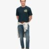 T-shirt con stampa “Travel Postcard Chest”