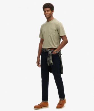 T-shirt con tasca e cuciture a contrasto