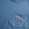 T-shirt con tasca tinta in capo e logo Essential