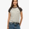 T-shirt raglan con logo Essential in Organic Cotton