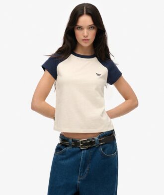 T-shirt raglan con logo Essential in Organic Cotton