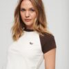T-shirt raglan con logo Essential in Organic Cotton