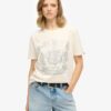 T-shirt relax con decorazioni in stile college T-shirt relax con decorazioni in stile college