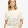 T-shirt relax con decorazioni in stile college T-shirt relax con decorazioni in stile college