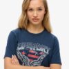 T-shirt relax con decorazioni in stile college