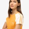 T-shirt Retro con Logo Essential T-shirt Retro con Logo Essential