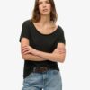T-shirt Studios con scollo rotondo T-shirt Studios con scollo rotondo