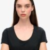 T-shirt Studios con scollo rotondo