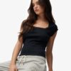 Top Athletic Essentials con scollo quadrato
