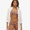 Top bikini a triangolo con incrocio sulla schiena Top bikini a triangolo con incrocio sulla schiena