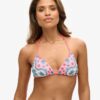 Top bikini a triangolo con lacci