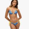 Top bikini a triangolo con lacci