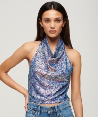 Top con paillettes, collo a cappuccio e scollo all’americana