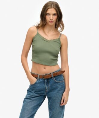 Top corto con spalline e bordi in pizzo Athletic Essentials