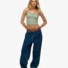 Top corto con spalline e bordi in pizzo Athletic Essentials